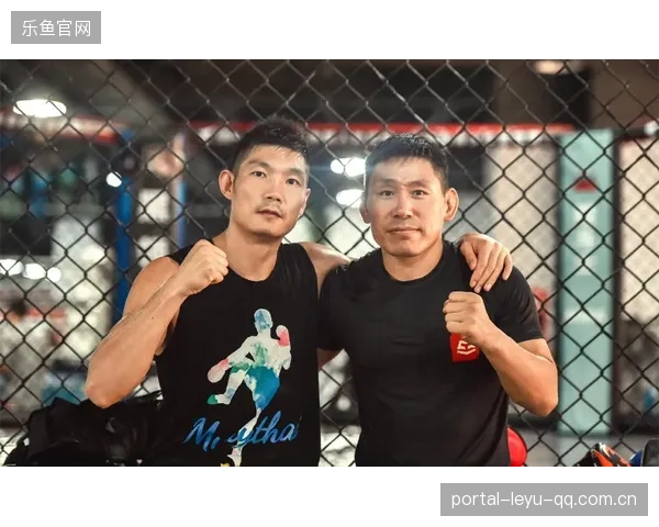UFC选手防摔与站立反制训练营——打造无敌格斗战士的秘密武器